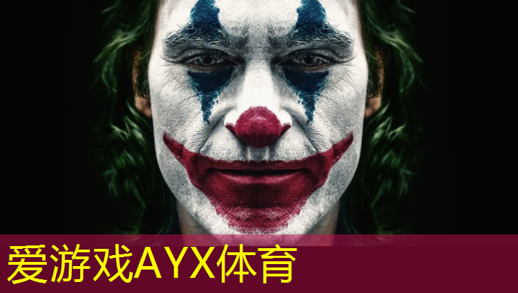 室内运动健身增肌男